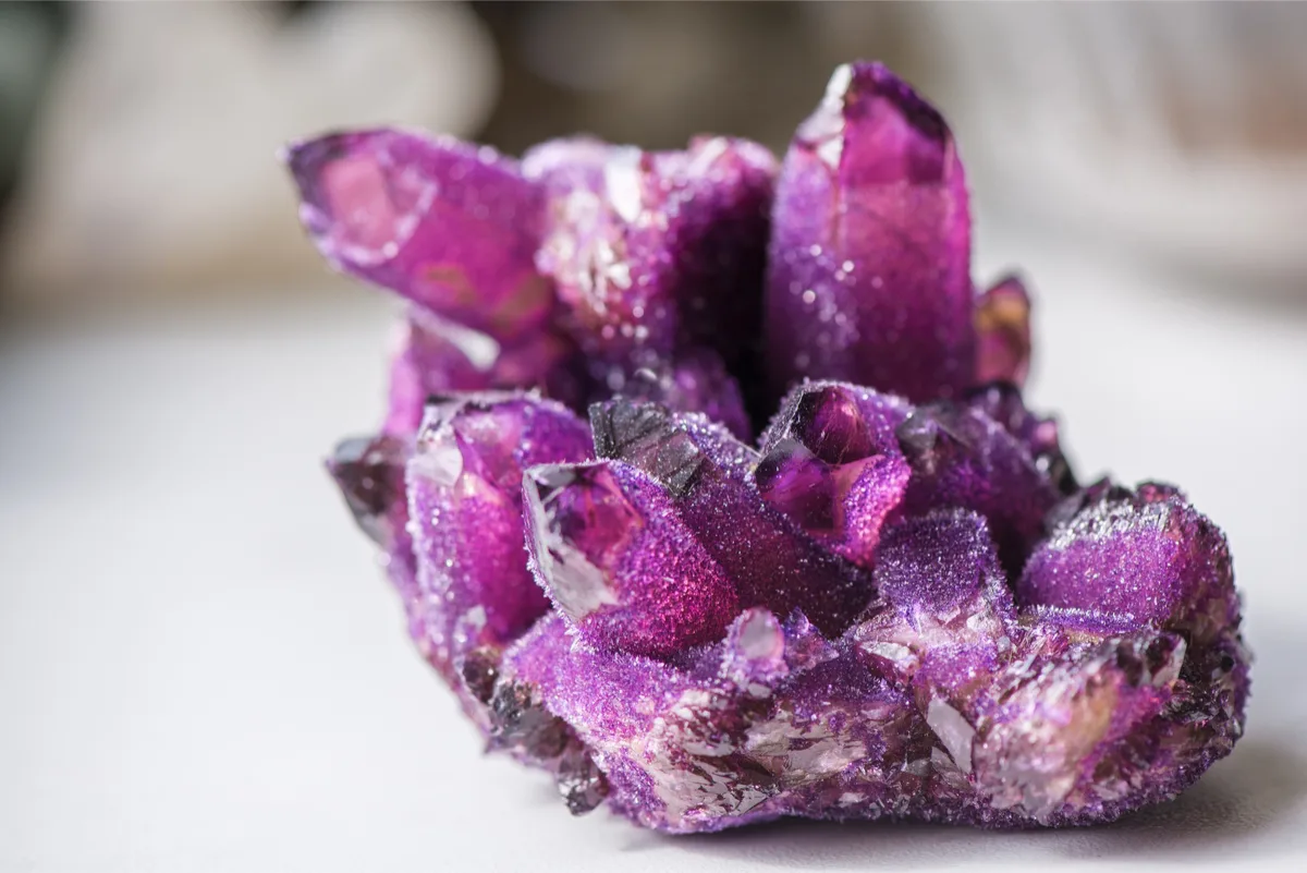 アメジストの原石ですよー【超巨大】 呪いのアメジストから世界最大のアメジスト原石まで｜アメジスト