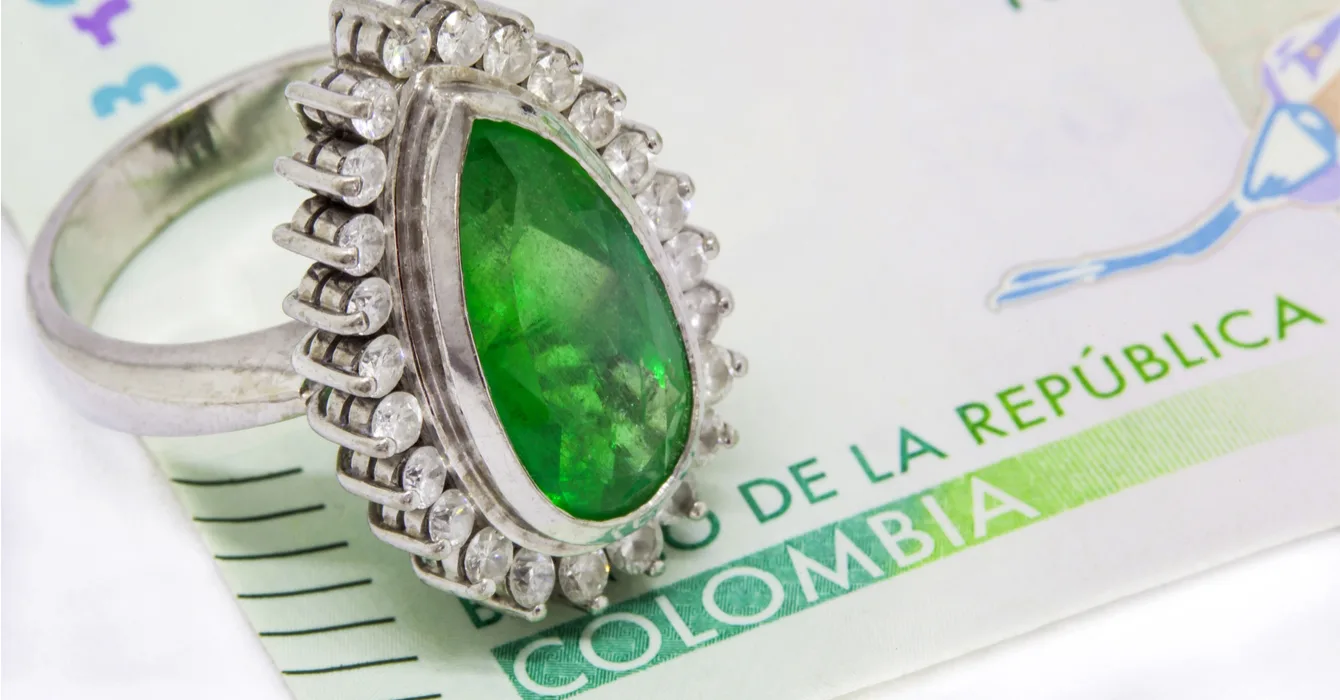 コロンビア産エメラルドの特徴は 産地別の特徴 カラッツ Gem Magazine