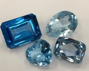 オークションで購入したロンドンブルートパーズ。本物ですか