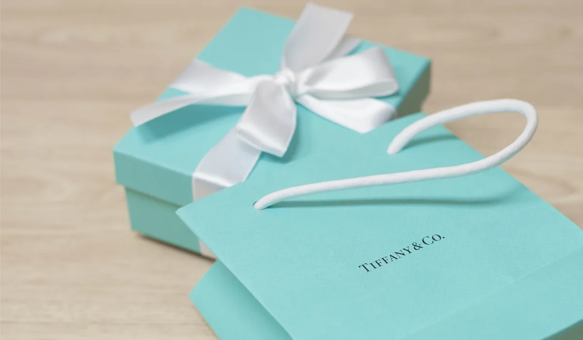 婚約指輪はティファニー カルティエ 結婚経験3回の私が絶対に外せないただ1つのポイント カラッツ Gem Magazine