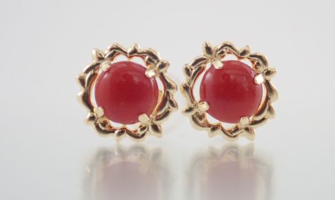 赤サンゴ ピアス