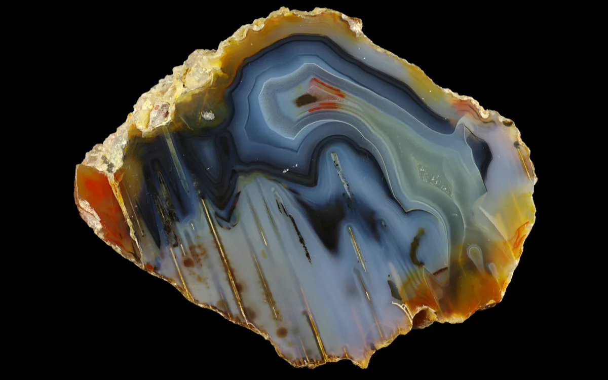 とっても奥が深いカルセドニーの世界｜名前の意味やおもな種類とは