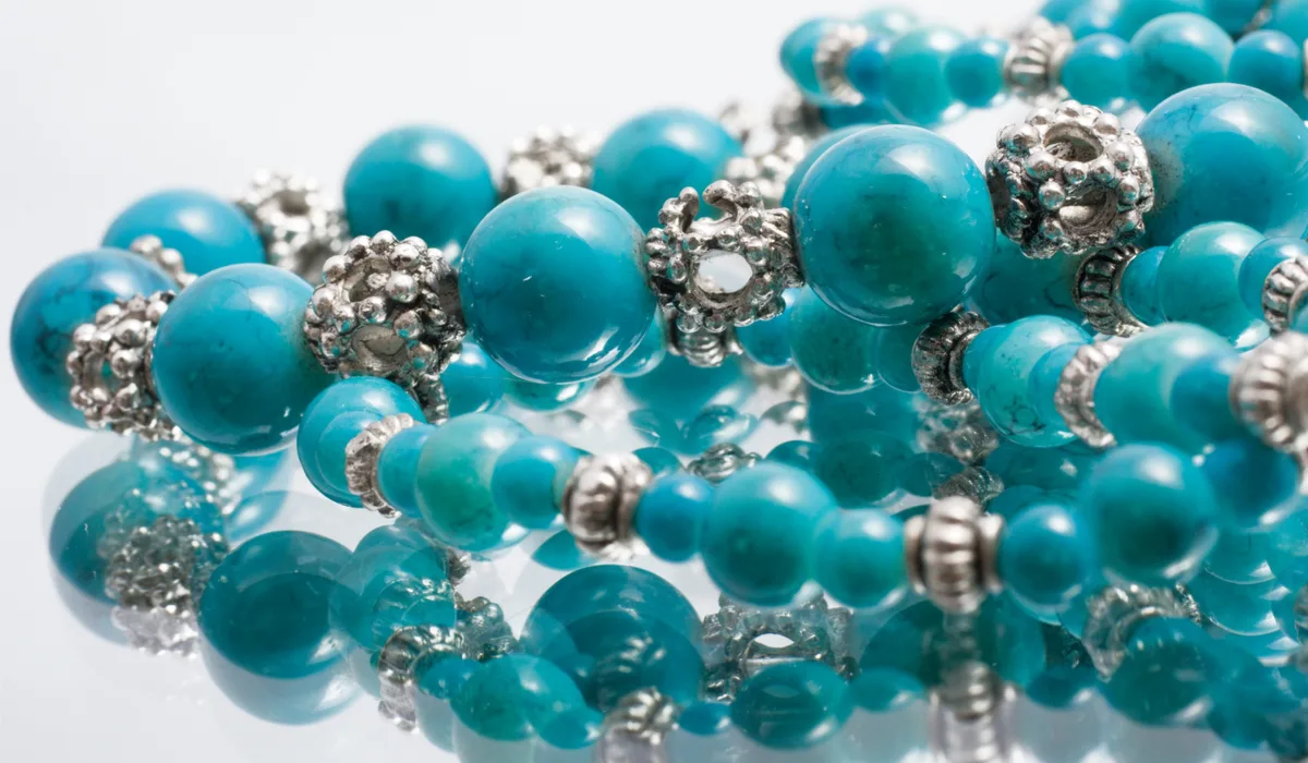 ターコイズ（トルコ石）の産地や歴史、世界中で愛される理由とは