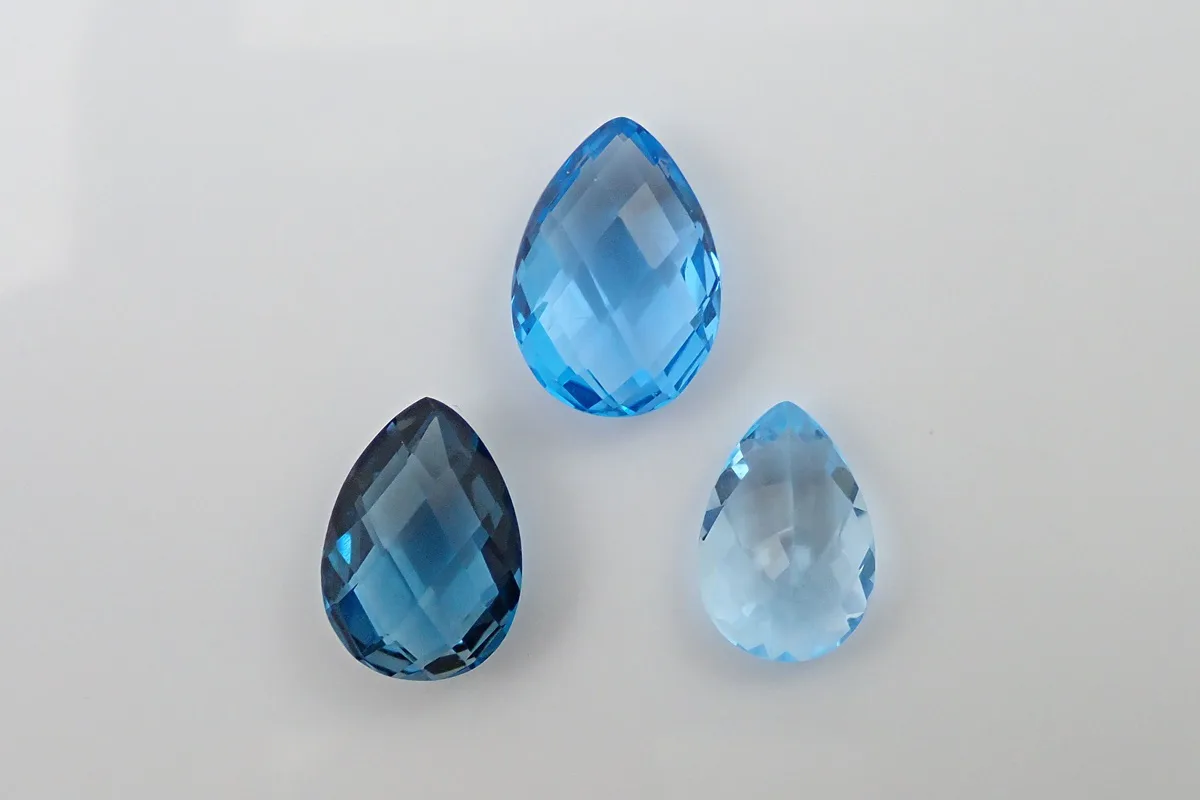 11月の誕生石トパーズは黄金に輝く！？他の色や種類、偽物はあるの