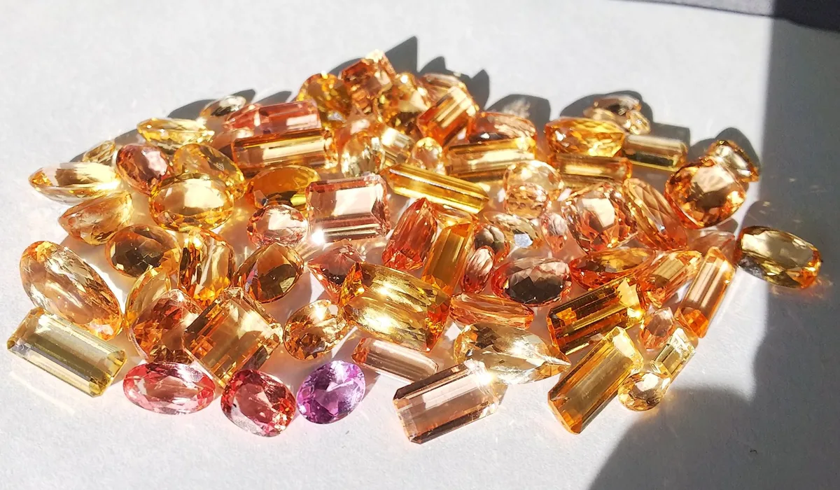 インペリアルトパーズは皇帝に愛された！？色の違いや名前の由来など