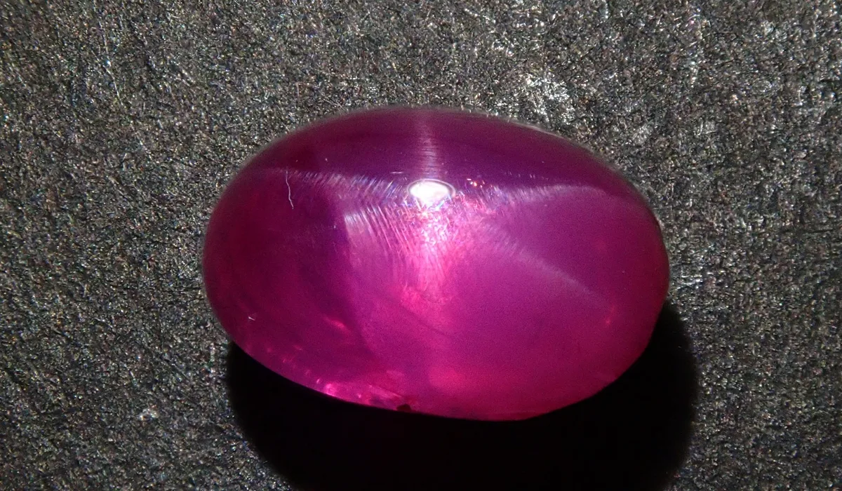 宝石のカットの種類と特徴について | カラッツ Gem Magazine
