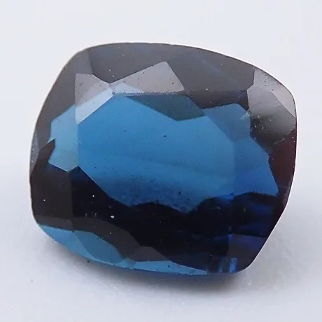 豊富な色で虜にさせるトルマリン | カラッツ Gem Magazine