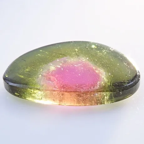 豊富な色で虜にさせるトルマリン | カラッツ Gem Magazine