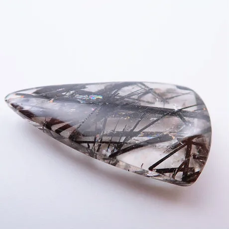 豊富な色で虜にさせるトルマリン | カラッツ Gem Magazine