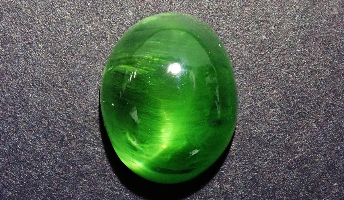 ピンク、グリーン】春に付けたい！春色の宝石たち | カラッツ Gem Magazine