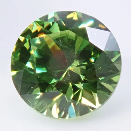 アンドラダイトガーネットはダイヤより輝く！？デマントイドに