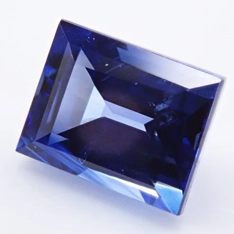 スリランカ産サファイアにも魅力がいっぱい！特徴や見分け方