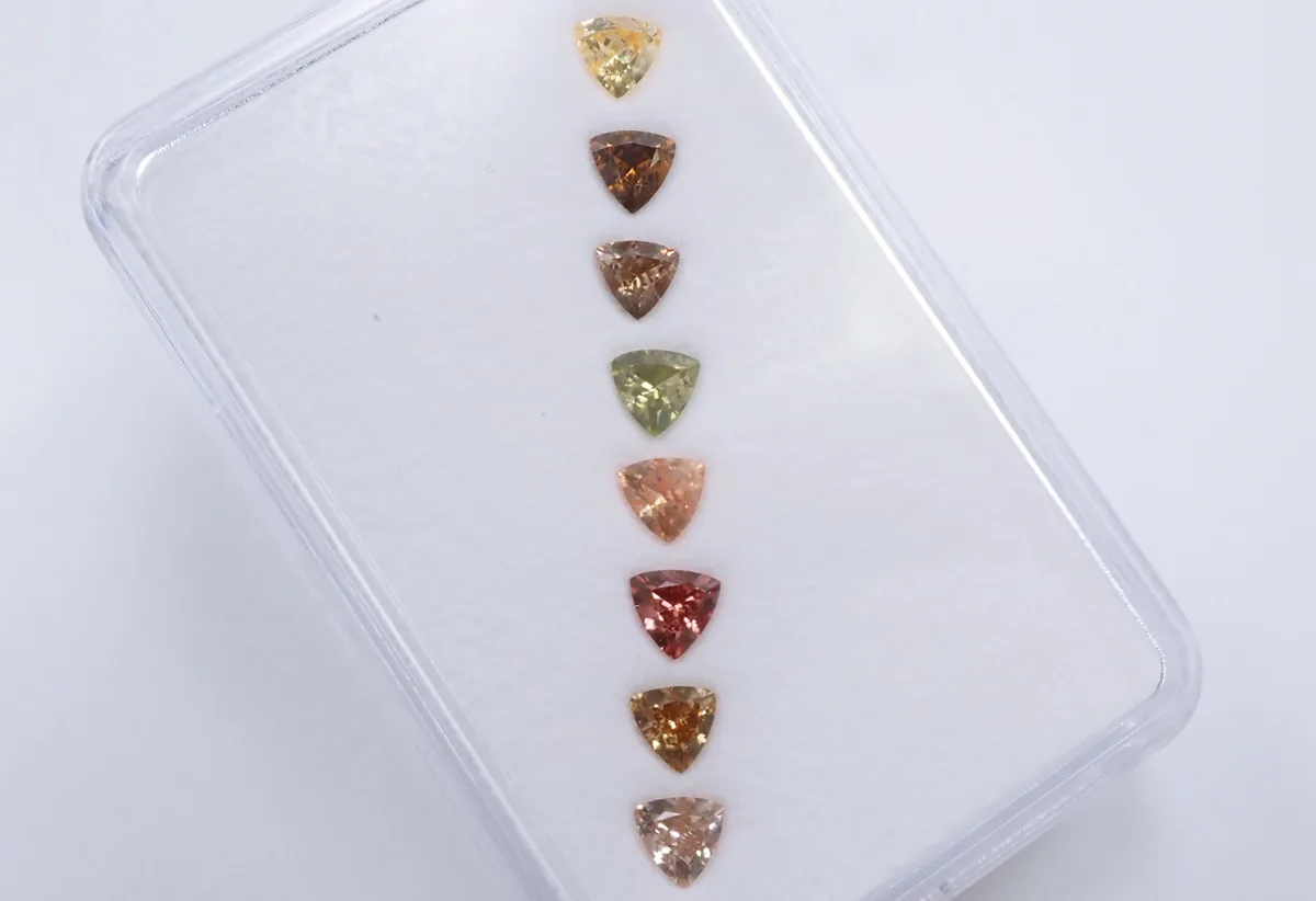 なんかすっごい重い！ジルコンてやつ！価値があるみたい！ なんかすっごい重い！ジルコンてやつ！価値があるみたい