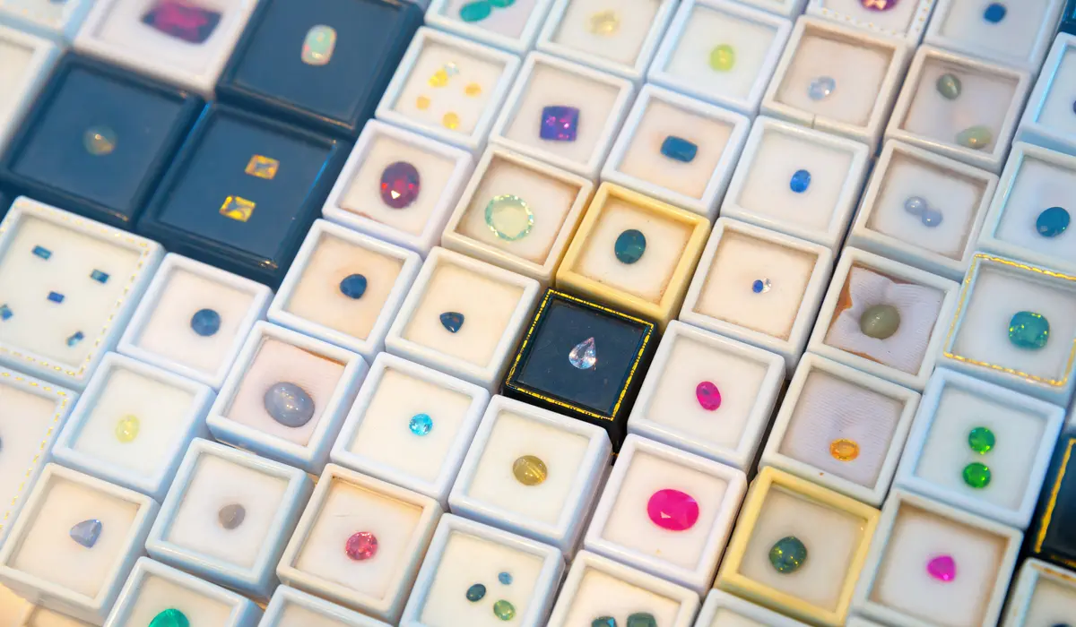 宝石の国 スリランカの魅力 -Part2-｜オススメの宝石土産と注意したいこと | カラッツ Gem Magazine