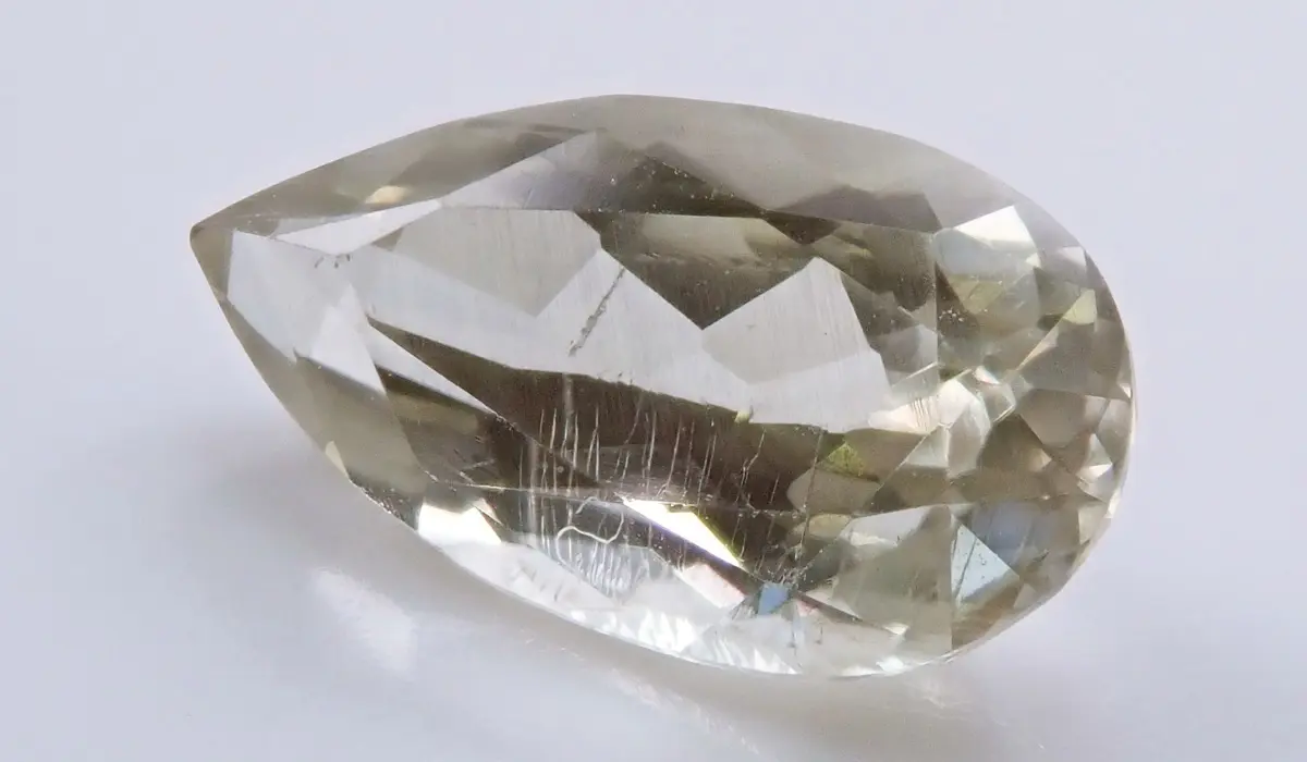 多色性の魅力｜多色性の強い宝石8選 | カラッツ Gem Magazine
