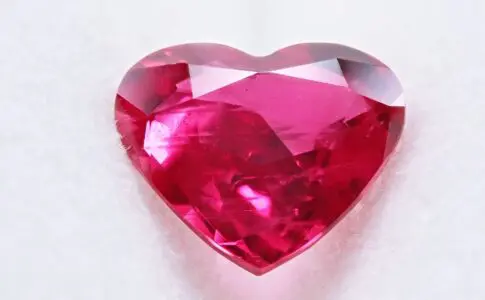 モルガナイトはピンクのベリル！ | カラッツ Gem Magazine