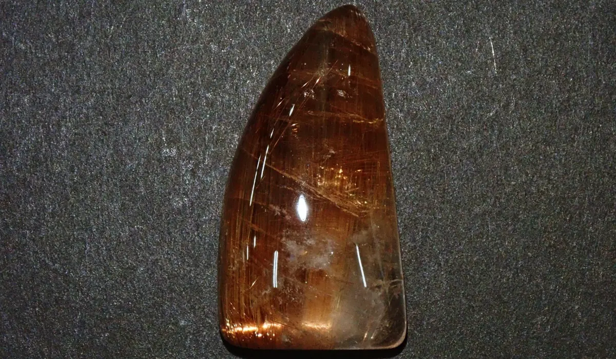 こうのすけが編んだルチルクオーツ！すっとできたよ！なんかすごいかも！ 入手困難なレッドルチル/曲がっているレッドルチルが内包されて