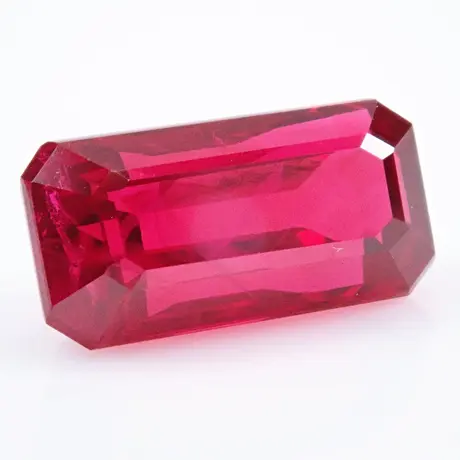 ルビーの価値基準と選び方のポイント ルースとジュエリーで変わる カラッツ Gem Magazine