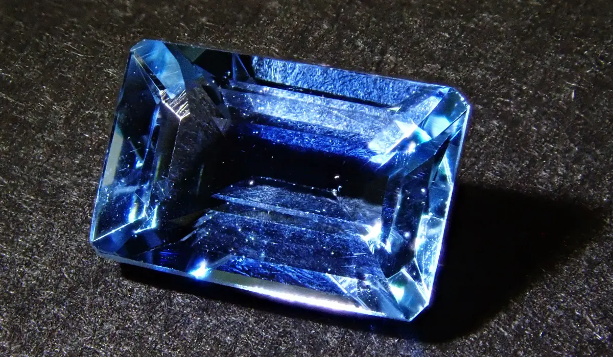 3月誕生石アクアマリン原石A/鉱物標本 アクアマリン 原石 | 原石 | Crystals by Purely