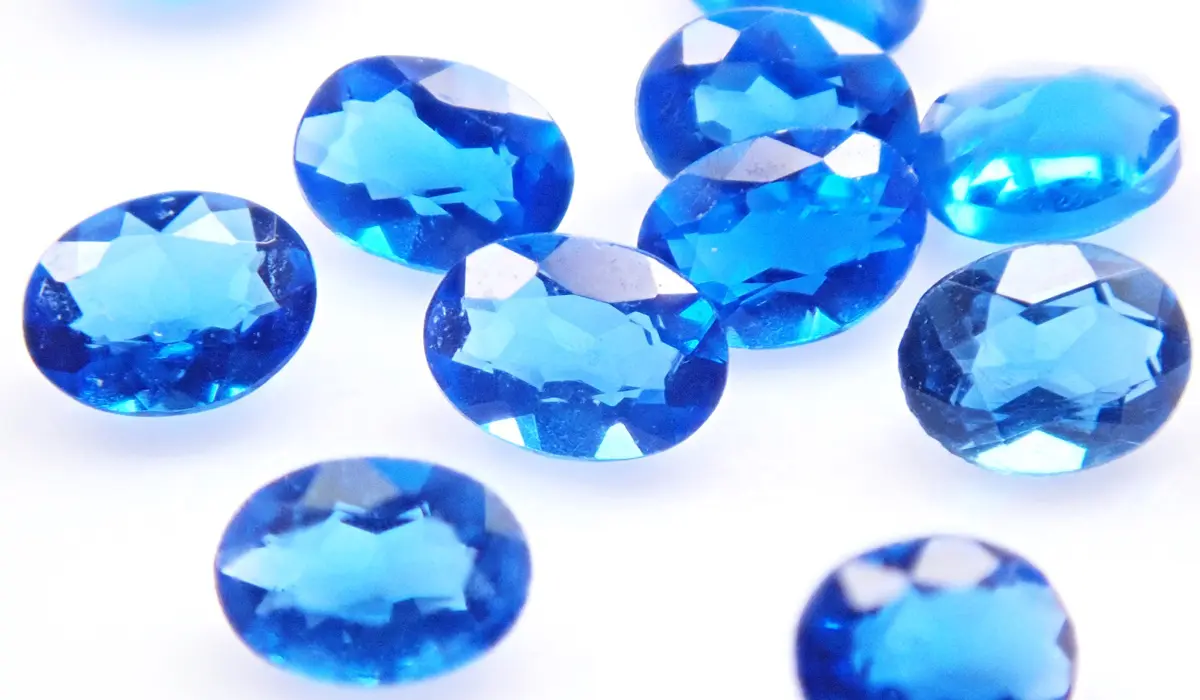 アウイナイトの価値や価格相場、選び方のポイント｜ルース、ジュエリー