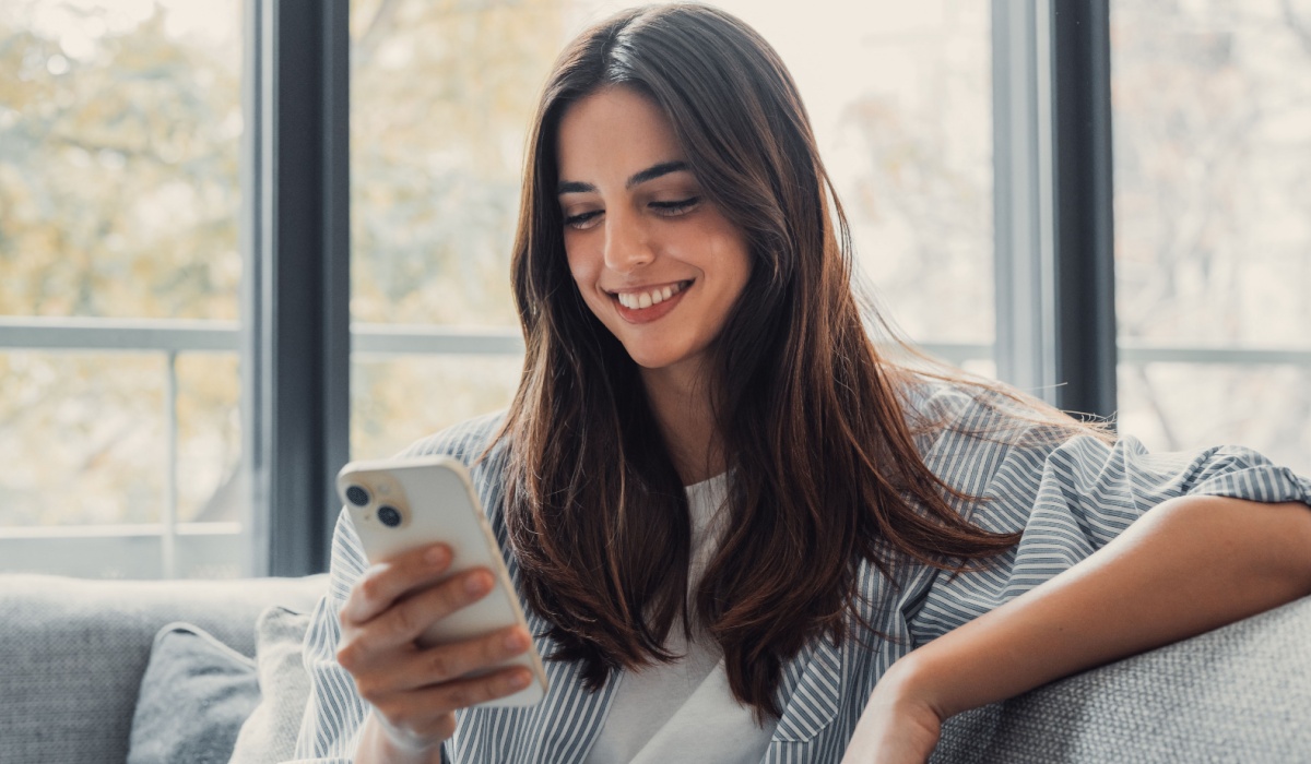 女性 スマホ