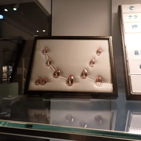 世界最大級の国際宝飾展・香港ジュエリーショー2024取材レポート｜注目