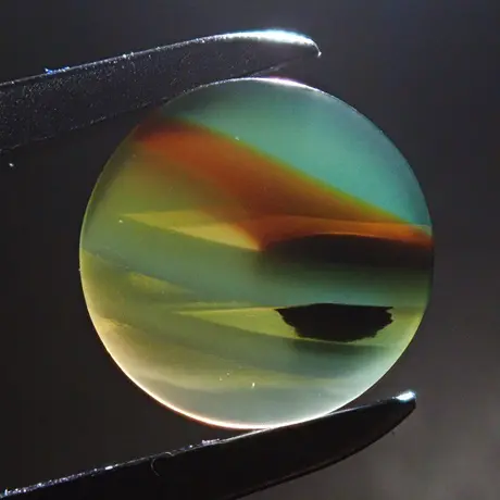 カルセドニーやアゲートは着色（染色）処理が当たり前？美馬貴石さんに