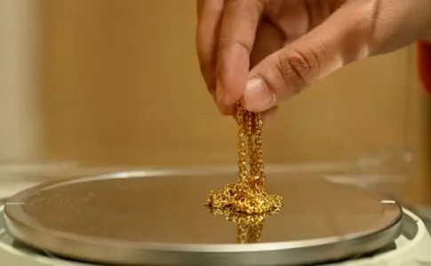きりん チャーム ゴールド 14K？？ 刻印？ 材質不明 きりん チャーム ゴールド 14K？？ 刻印？ 材質不明
