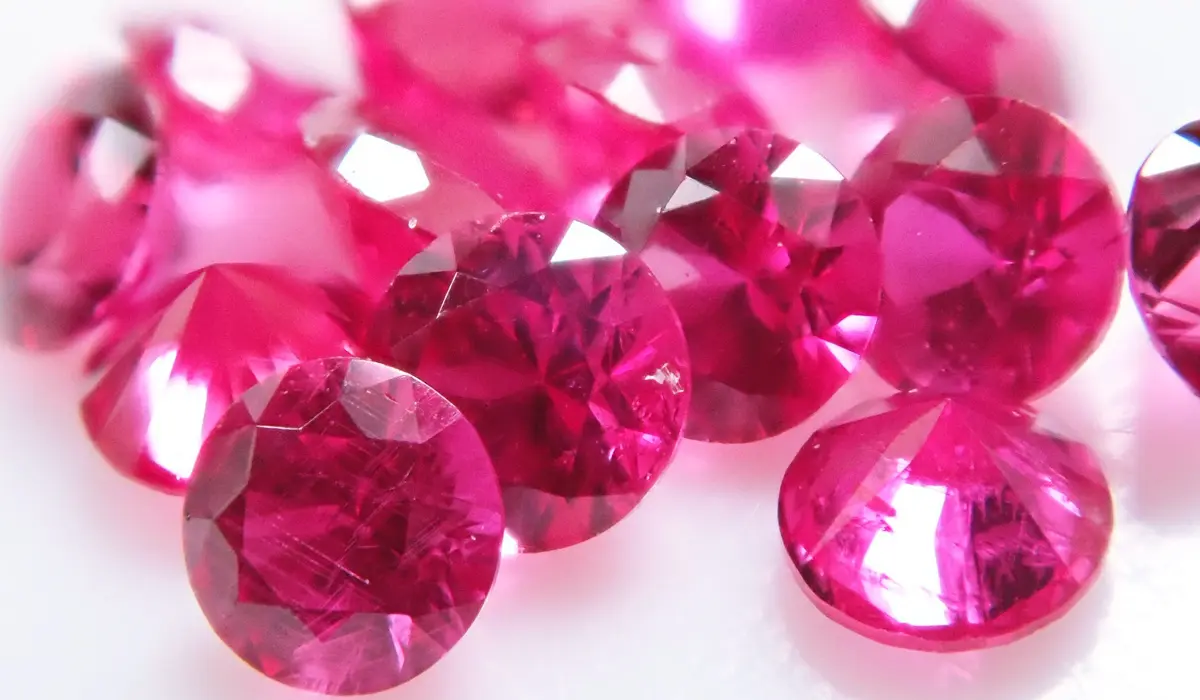 ルビーの産地別特徴④グリーンランド産ルビー｜色、歴史、価値など