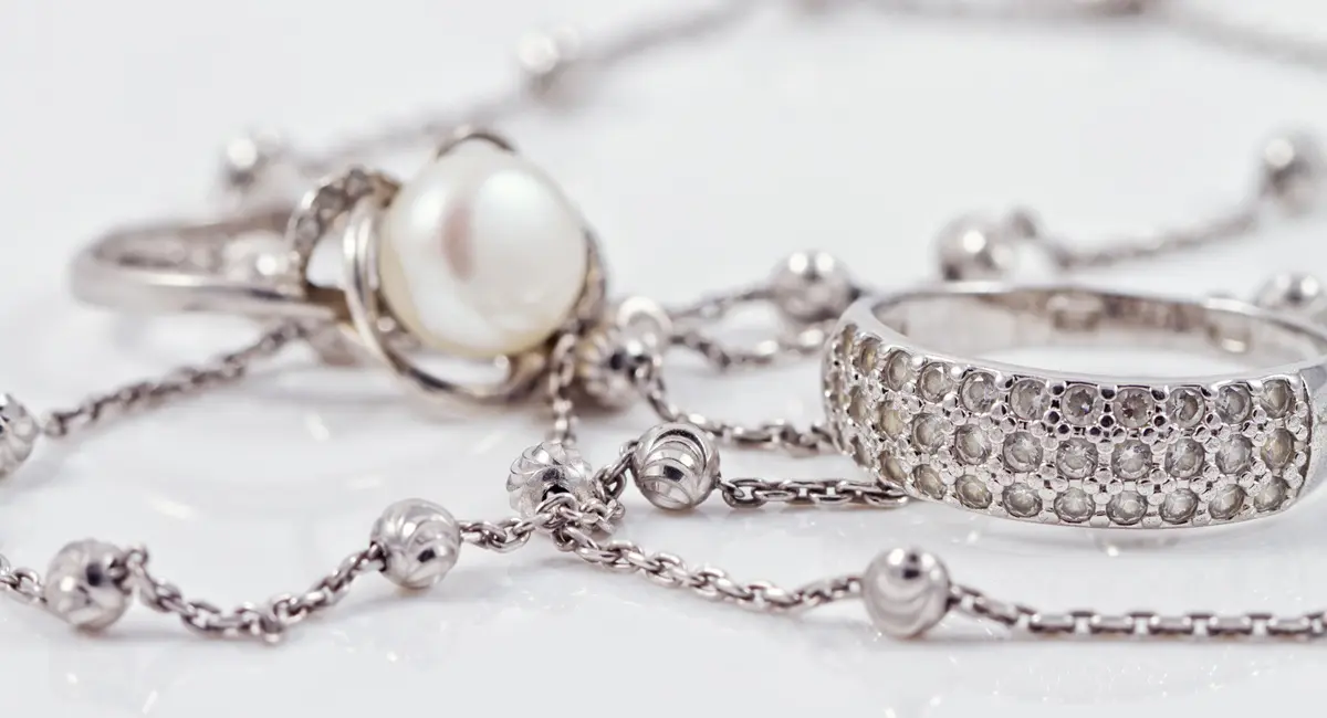 銀（シルバー）とは｜性質、産地、歴史、価値など | カラッツ Gem Magazine